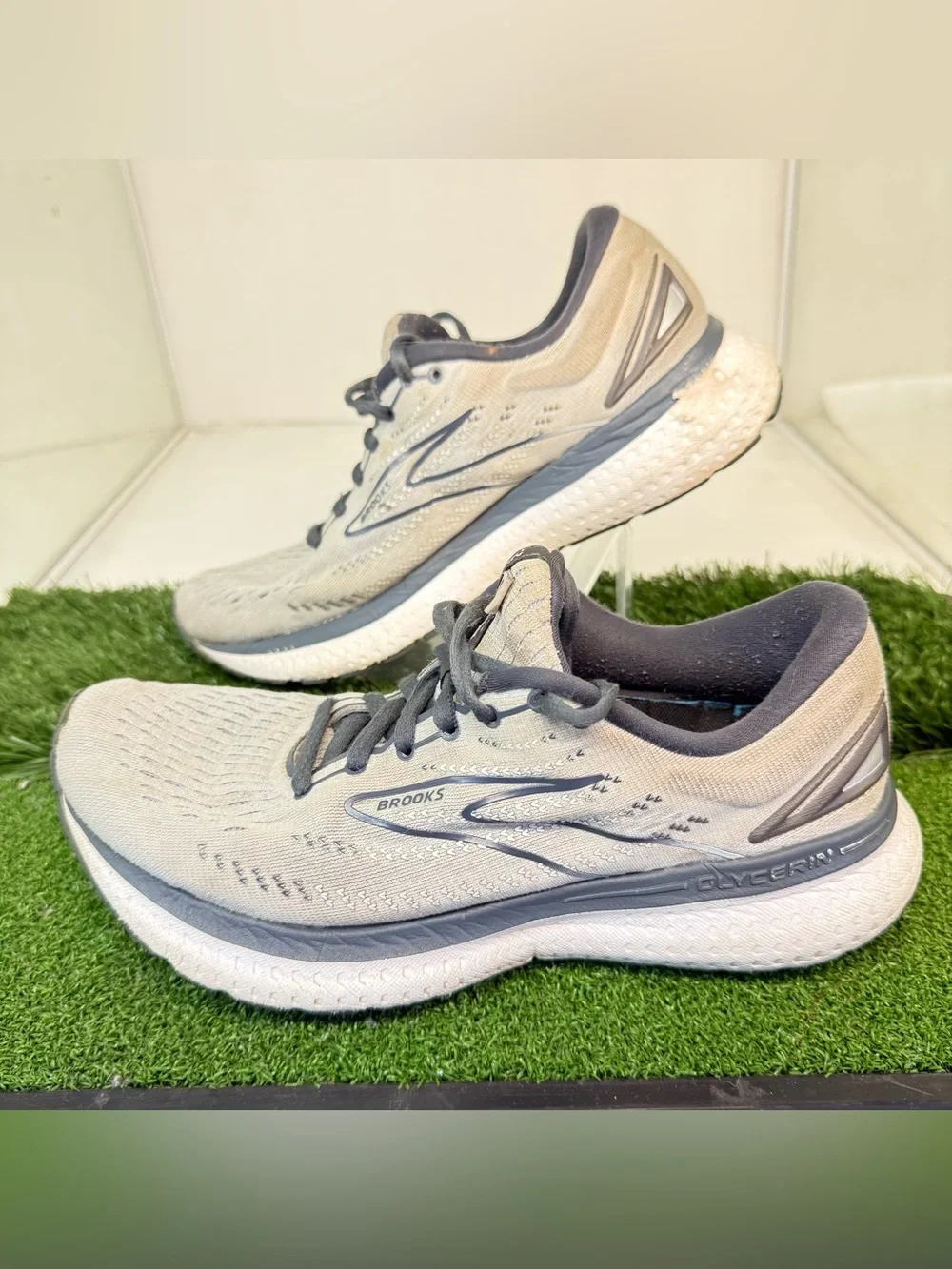 Brooks Womens Glycerin 19 1203431B085 Gray Running Shoes Sneakers Size 8
